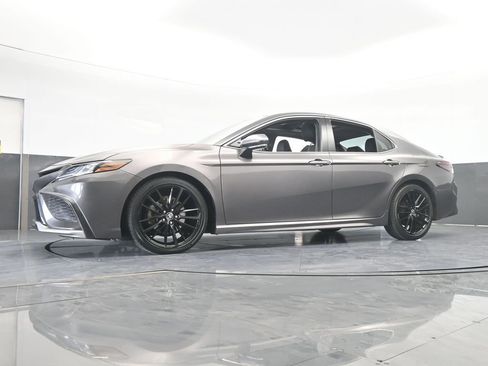 Used 2021 Toyota Camry XSE image 54