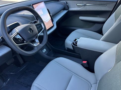 New 2026 Volvo EX30 Plus image 8