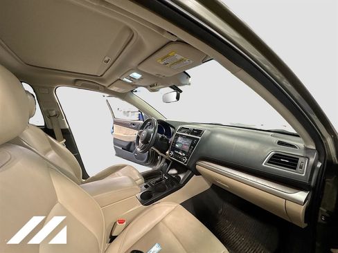 Used 2018 Subaru Outback 2.5i Limited AWD/4WD image 31
