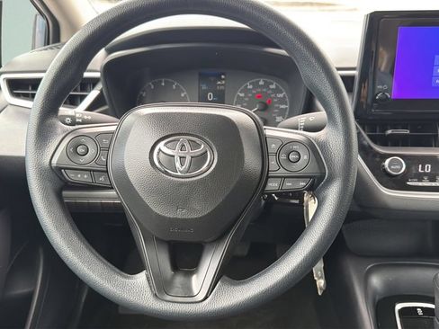 Used 2025 Toyota Corolla LE FWD image 13