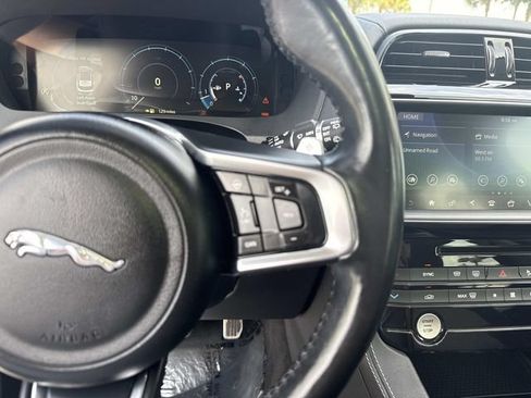 Used 2018 Jaguar F-PACE R-Sport AWD/4WD image 31