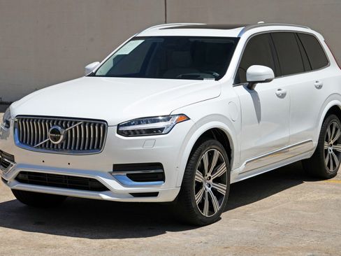 Used 2025 Volvo XC90 T8 Ultra w/ Protection Package Premier AWD/4WD image 53