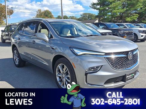 Used 2023 Buick Enclave Avenir w/ Avenir Technology Package image 4