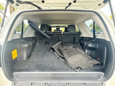 Used 2020 Toyota 4Runner Limited RWD image 28