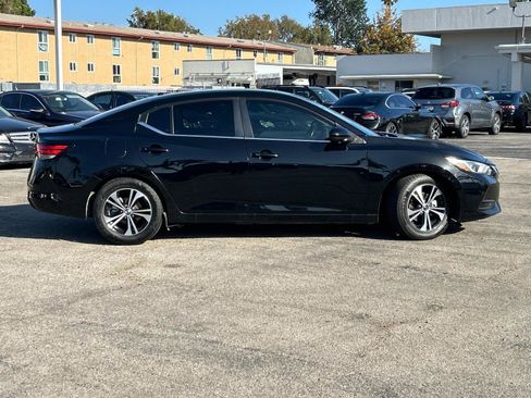 Used 2022 Nissan Sentra SV image 4
