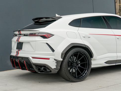 Used 2021 Lamborghini Urus AWD/4WD image 37