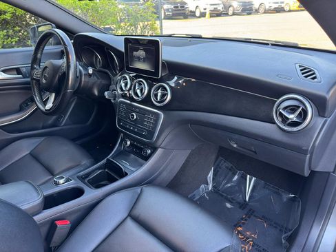 Used 2015 Mercedes-Benz CLA 250 4MATIC image 37