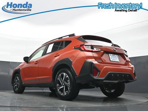 Used 2025 Subaru Crosstrek 2.5i Premium AWD/4WD image 32