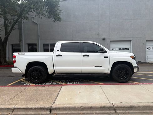 Used 2021 Toyota Tundra SR5 RWD image 8