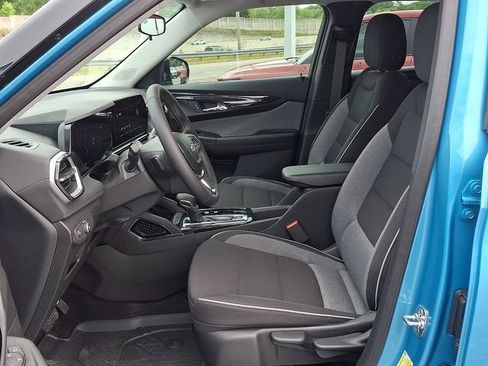 New 2026 Chevrolet TrailBlazer LT w/ Midnight Edition FWD image 6