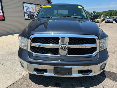 Used 2016 RAM 1500 Classic SLT w/ Luxury Group AWD/4WD image 2