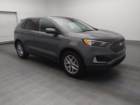 Used 2024 Ford Edge SEL image 11