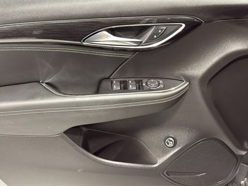 Used 2022 Buick Envision Preferred image 11