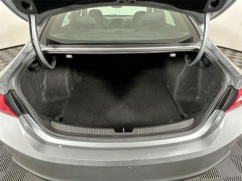 Used 2024 Chevrolet Malibu LT FWD image 25