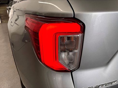 Used 2023 Ford Explorer Limited w/ Equipment Group 301A image 33