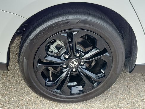 Used 2025 Honda Accord SE image 10