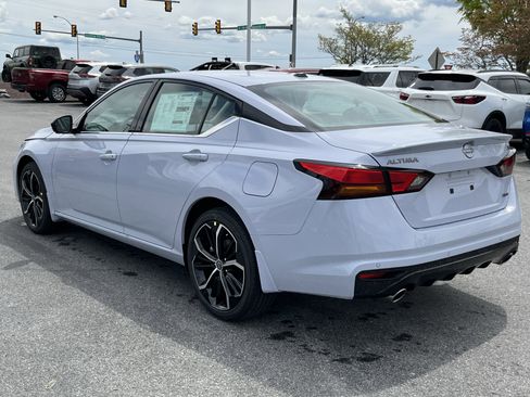 New 2026 Nissan Altima 2.5 SR w/ SR Premium Package AWD/4WD image 9
