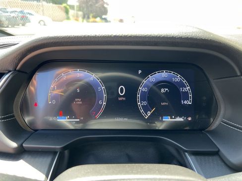 Used 2025 Jeep Grand Cherokee L Altitude AWD/4WD image 16