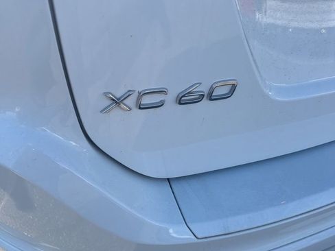 Used 2014 Volvo XC60 3.2 w/ Protection Package image 21