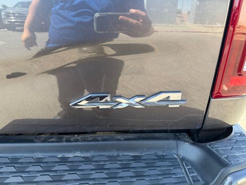 Used 2025 RAM 3500 Limited AWD/4WD image 28