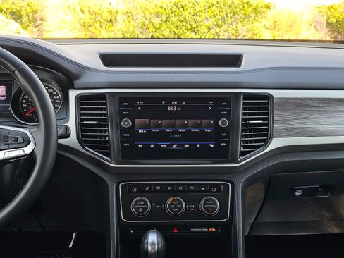 Used 2021 Volkswagen Atlas Cross Sport SE w/ Panoramic Sunroof Package AWD/4WD image 25