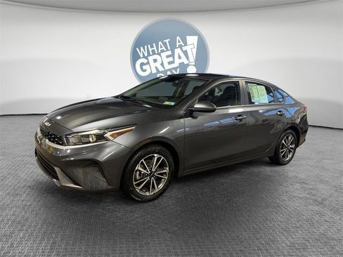 Certified 2023 Kia Forte LXS image 8