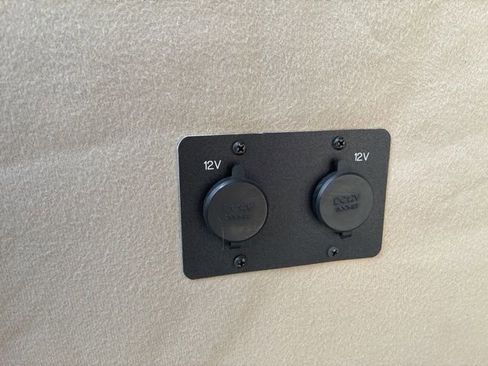 Used 1999 Ford E-150 and Econoline 150 image 22