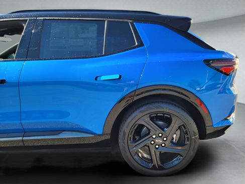 New 2026 Chevrolet Equinox EV RS image 24