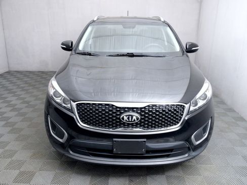 Used 2016 Kia Sorento FWD image 2