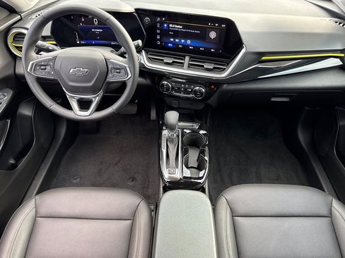 Used 2024 Chevrolet Trax ACTIV w/ Sunroof Package image 12