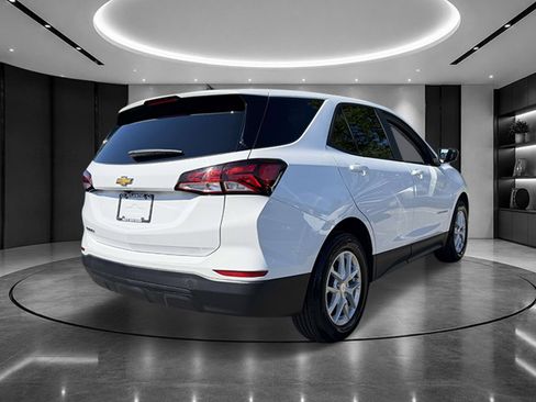 Certified 2023 Chevrolet Equinox LS w/ LS Convenience Package FWD image 5