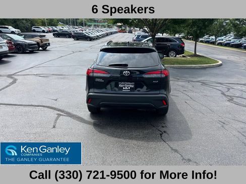 Used 2023 Toyota Corolla Cross XLE w/ Convenience Package FWD image 12