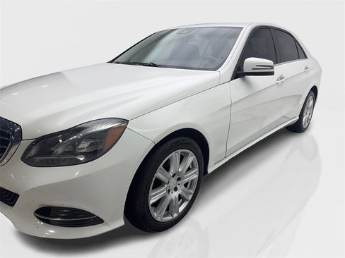 Used 2014 Mercedes-Benz E 350 Sedan image 11