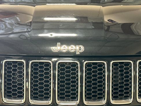 Used 2015 Jeep Grand Cherokee SRT w/ Trailer Tow Group IV image 47