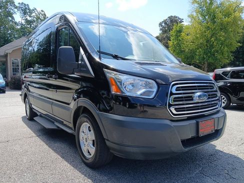 Used 2018 Ford Transit 350 XLT RWD image 4