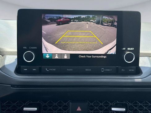 Certified 2023 Honda Accord EX image 22