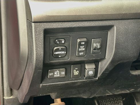 Used 2017 Toyota Tundra SR5 w/ TRD Off Road Package AWD/4WD image 17