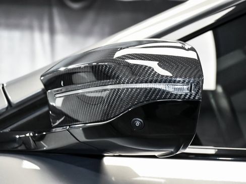 Used 2025 BMW i5 M60 w/ Executive Package image 93