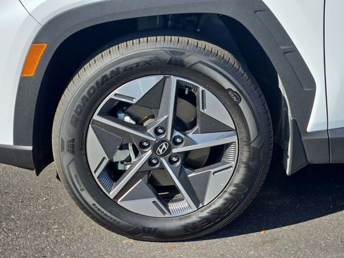 Certified 2025 Hyundai Tucson SEL image 9