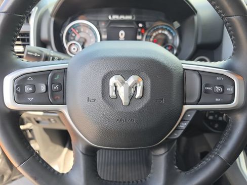 Used 2022 RAM 1500 Big Horn AWD/4WD image 41