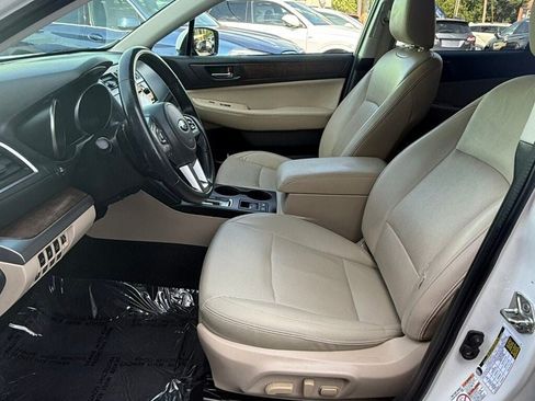 Used 2016 Subaru Outback 2.5i Limited AWD/4WD image 21