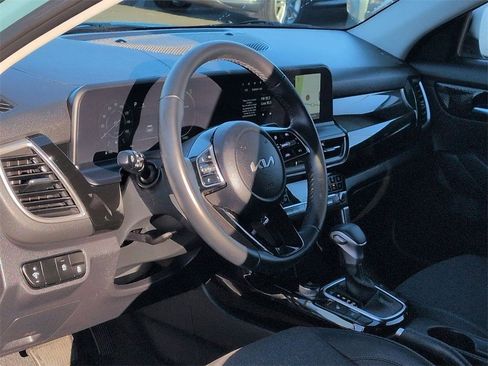 Used 2024 Kia Seltos S image 12