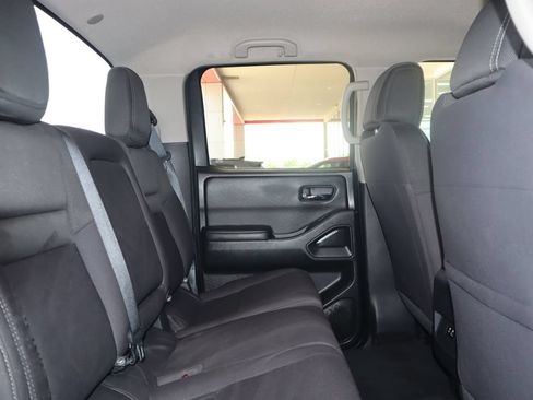 Used 2023 Nissan Frontier SV AWD/4WD image 36