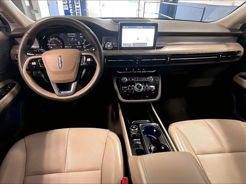 Used 2021 Lincoln Corsair AWD w/ Premium Package image 22