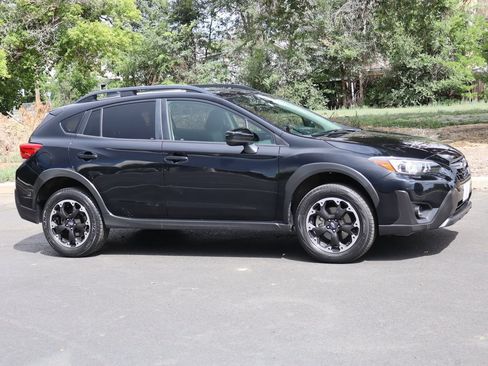 Used 2021 Subaru Crosstrek 2.0i Premium w/ Moonroof Package AWD/4WD image 2