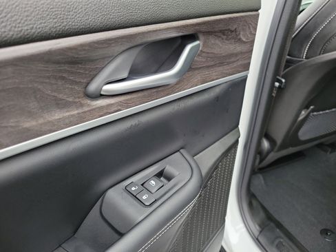 Used 2024 Jeep Grand Cherokee Limited image 13