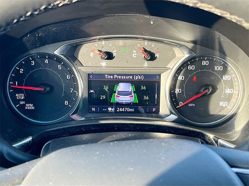 Used 2024 Chevrolet Equinox Premier image 12