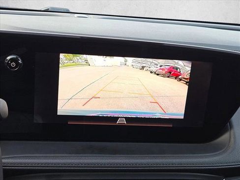 Used 2025 Buick Encore GX Preferred FWD image 12