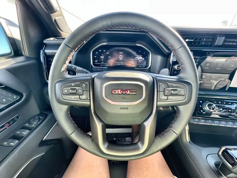 Used 2025 GMC Sierra 1500 AT4X image 11