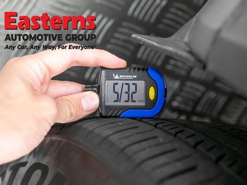 Used 2024 Nissan Rogue S FWD image 26